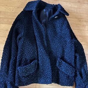 Gorgeous vintage short swing coat, heavy wool blend